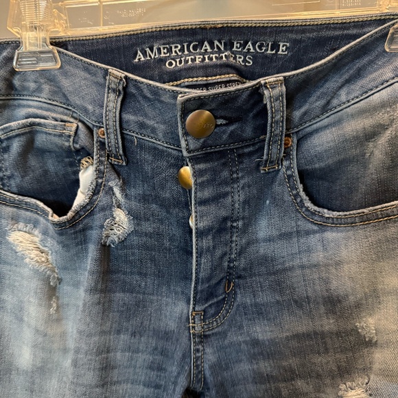 Distressed Jeans - Picture 2 of 6